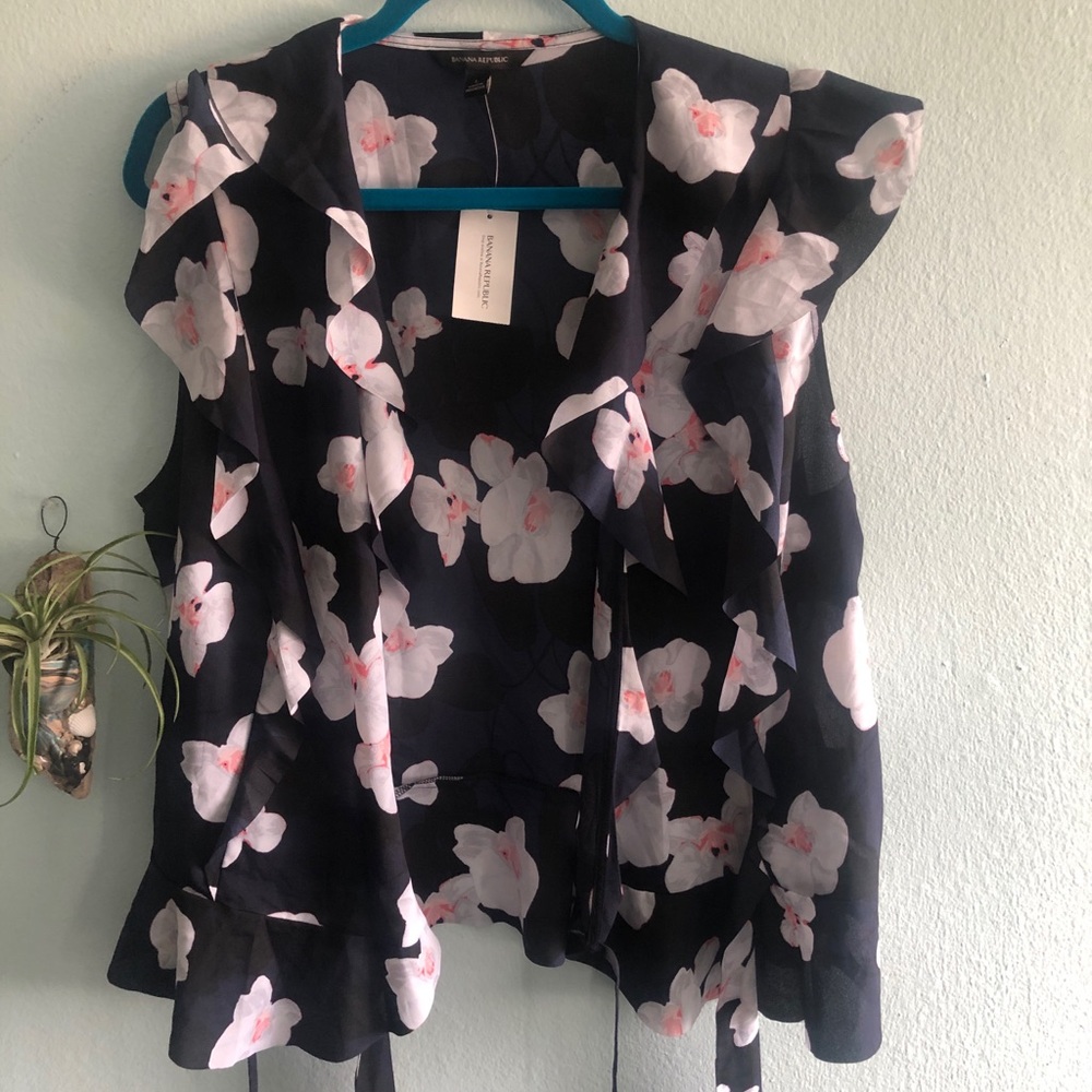 NWT Banana Republic Wrap Top